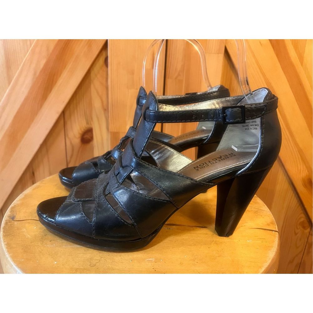 Kenneth Cole Reaction Leather Black Heels Size 7M Smart Tart